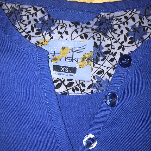 Electric blue Dansko XS scrub set - Picture 3 of 7